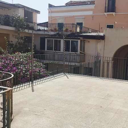 Ciuri Ciuri Apartment Ачиреале Екстериор снимка
