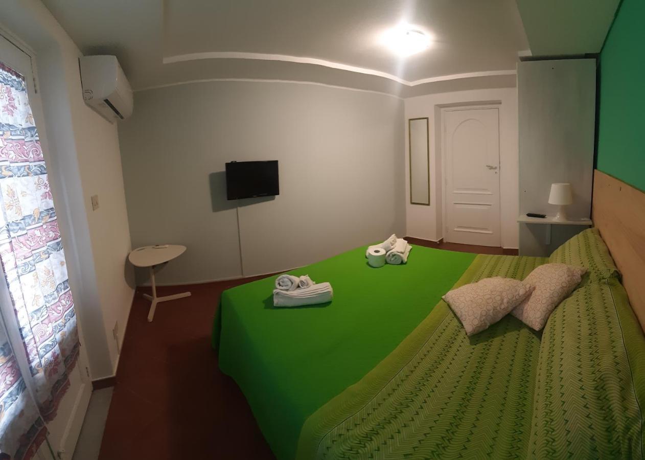 Ciuri Ciuri Apartment Ачиреале Екстериор снимка