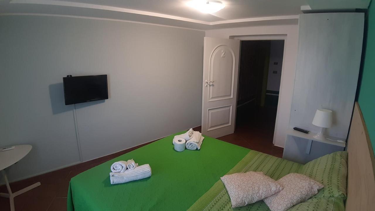 Ciuri Ciuri Apartment Ачиреале Екстериор снимка